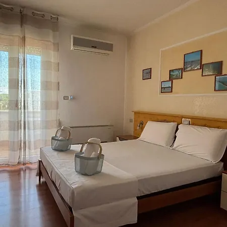 Hotel California Lesina